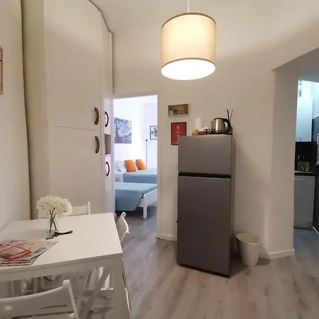 Cozy Medaglie D'oro Apartment *