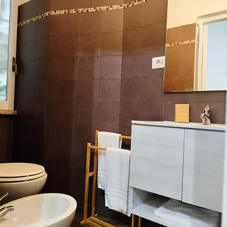 Cozy Medaglie D'oro * רומא